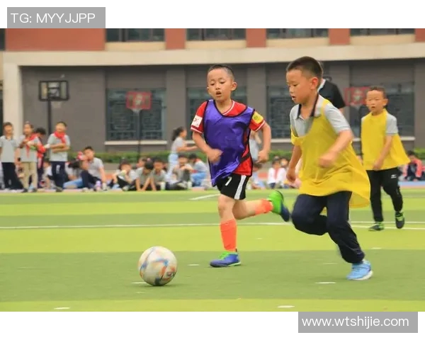 小学生看图片猜足球明星游戏挑战，快来测试你的足球知识和眼力！