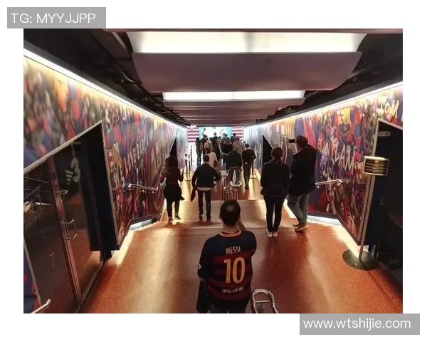 外国足球明星畅游三亚 探访热带天堂与足球魅力结合的精彩之旅