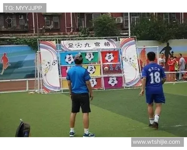 足球场上的颜值巅峰：九宫格拼图展示足球巨星的迷人魅力